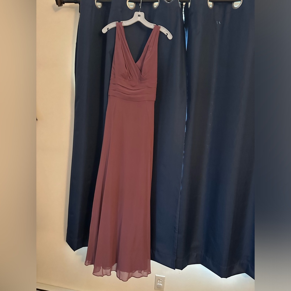 David's Bridal size 12 bridesmaid dress. Never worn